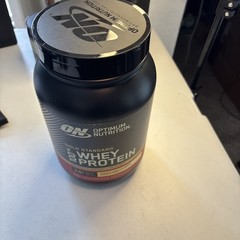 On Optimum Nutrition Gold Standard 100% Whey Protein Powder French Vanilla Crème