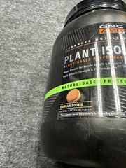GNC Amp Plant Isolate Protein 28 Servings Vanilla Cookie 1.97 lbs EXP 8/26