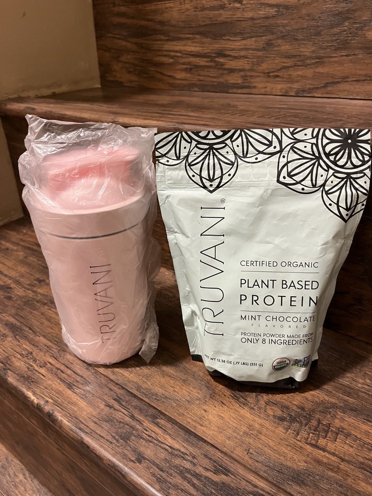 Truvani Protein Powder Vegan Organic Non-GMO Mint Chocolate with truvani Shaker
