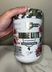 REDCON1 MRE LITE® x Deion Sanders Protein Powder Red Velvet 20 Servings – 09/27