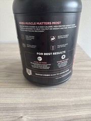 Redcon1 Mass Gainer High Protein carb Blend Tub Powder Strawberry New