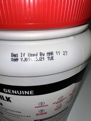 Muscle Milk Genuine Protein Powder, Vanilla Crème 30.9oz BB: 03/27