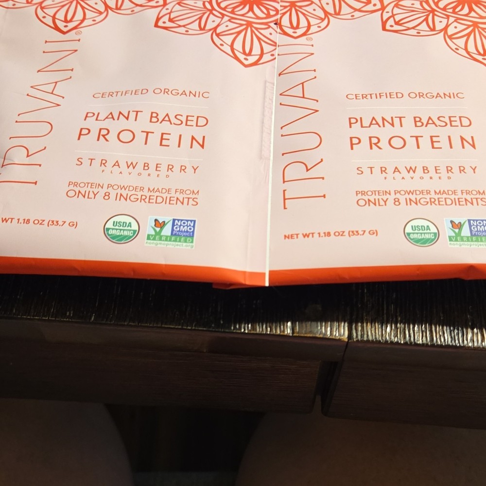 Truvani Organic Plant-Based Protein Powder Non-GMO Gluten-Free Strawberry 1.18oz
