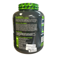 MusclePharm Combat Protein Powder, Cookies ‘N’ Cream, 4.2 Pounds, 52 Servings
