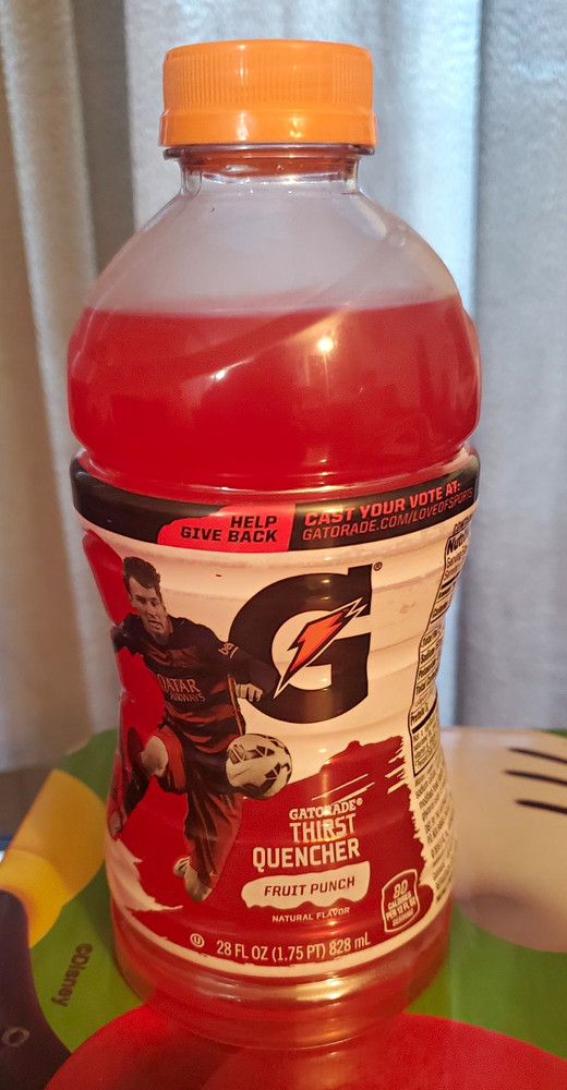 Gatorade Thirst Quencher Fruit Punch Sports Drink, 28 fl oz (828 mL) Bottle